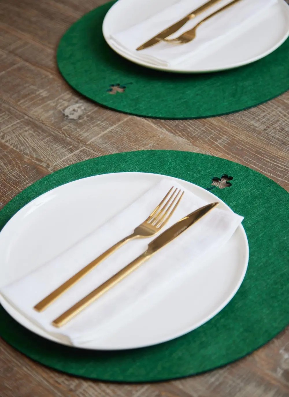 Green Shamrock Round Felt Placemats Set Of 6